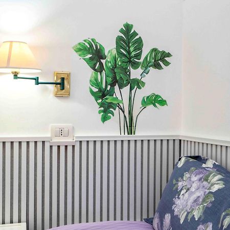 Rodoflor Rooms Кастелламмаре-ди-Стабия Экстерьер фото