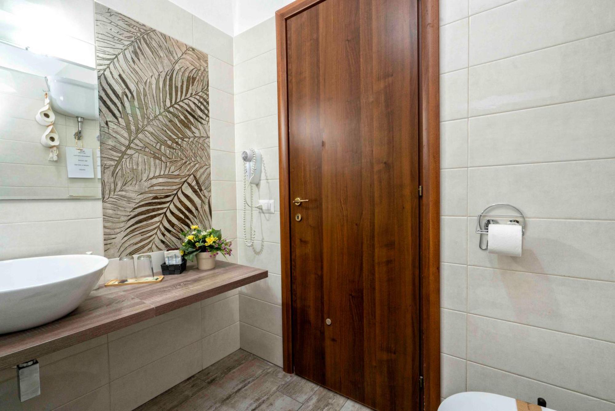 Rodoflor Rooms Кастелламмаре-ди-Стабия Экстерьер фото