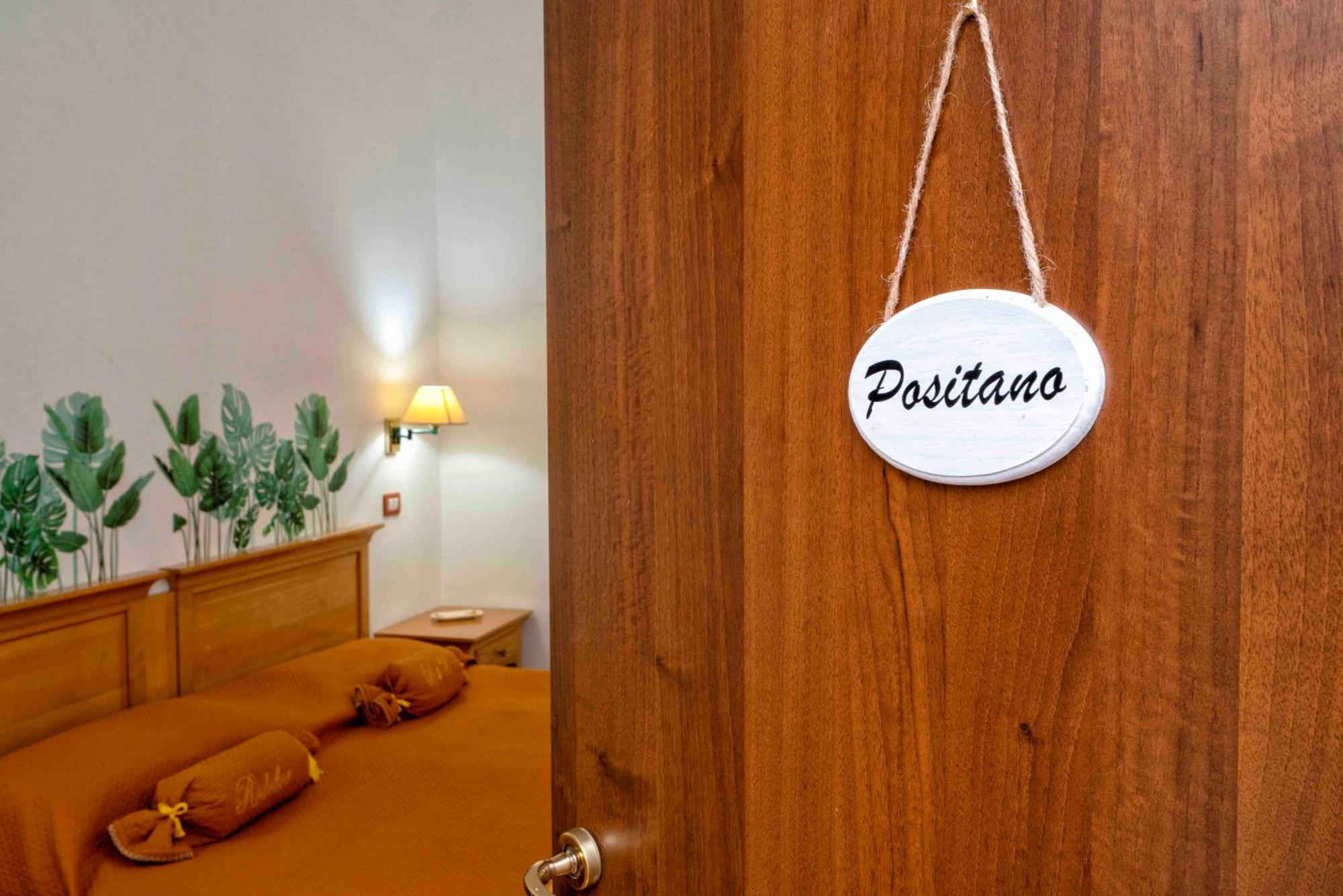 Rodoflor Rooms Кастелламмаре-ди-Стабия Экстерьер фото